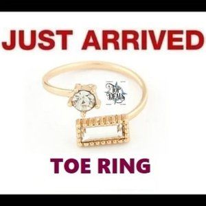 Toe Ring ~  Clear Crystals ~ Gold ~ Adjustable